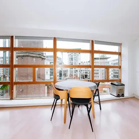 アパート Spacious & 1bd Flat - Smithfields ダブリン